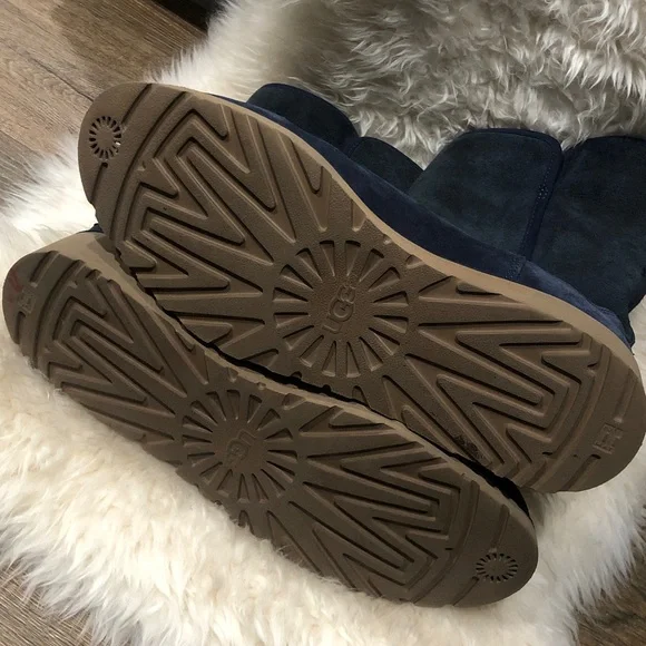 UGG Amie Wms11 NAVY Blue Water-Resistant Suede Winter Boots EUC - Picture 9 of 11